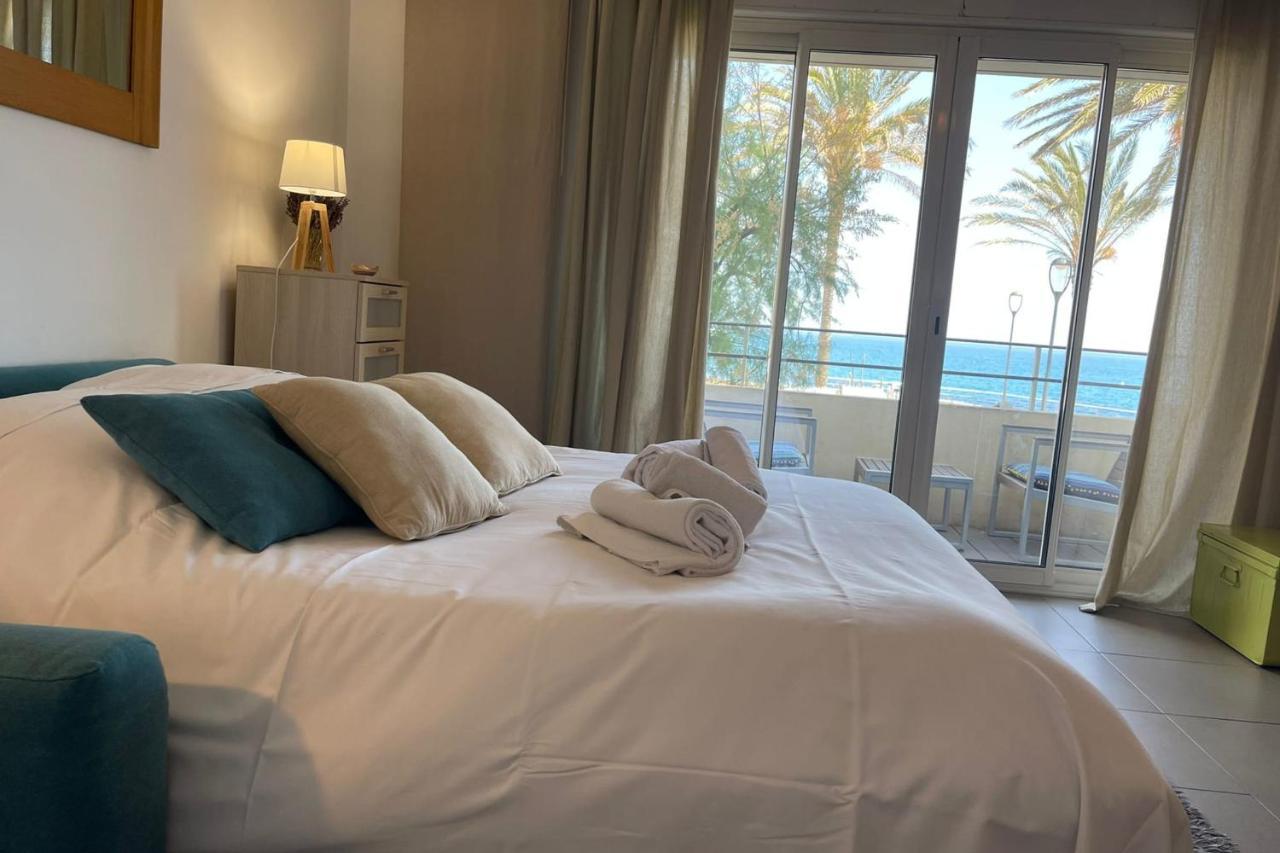 Fully Equipped Beachfront Studio In The Heart Of The City Center Bd Leclerc Антіб Екстер'єр фото